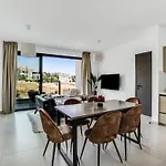 Apartment Sanders Elgio *