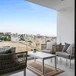 Sanders Elgio Apartment