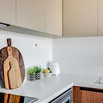 Apartment Sanders Elgio