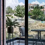 Apartment Sanders Elgio *
