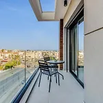 Apartment Sanders Elgio *