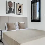 Sanders Elgio Apartment