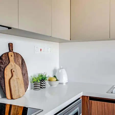 Apartment Sanders Elgio