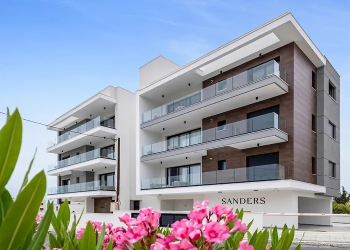 Sanders Elgio Daire *