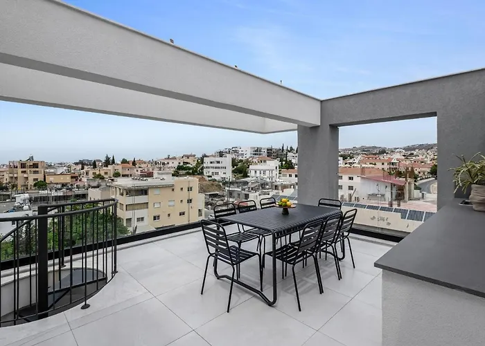 Sanders Elgio Daire *