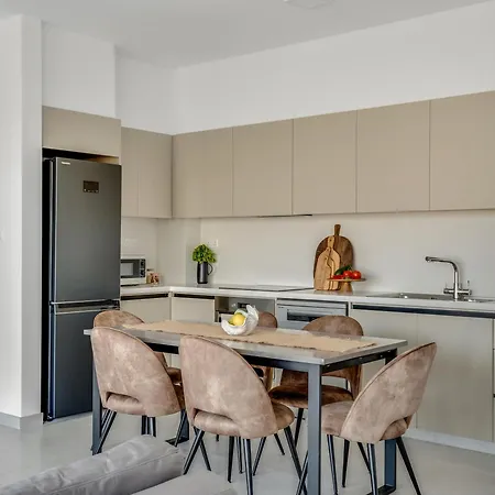 Apartament Sanders Elgio *